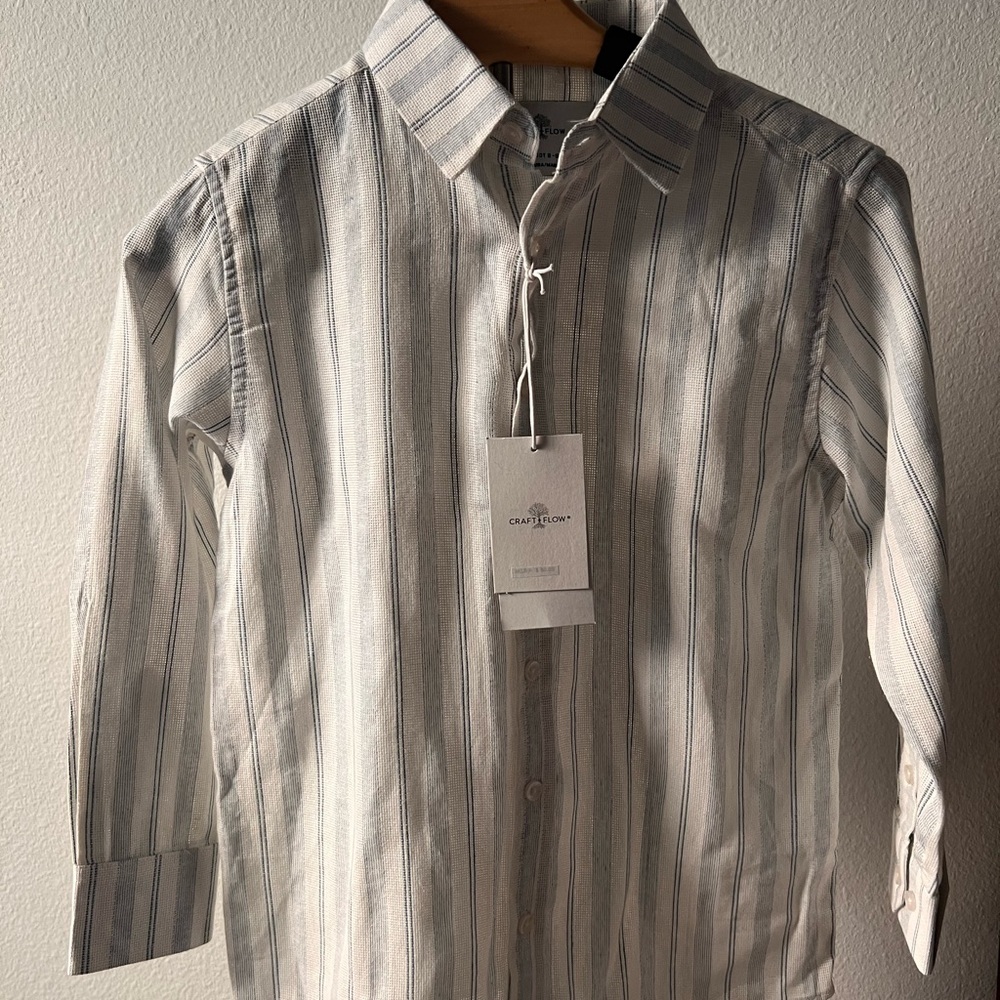 Craft‎ Flow Gray Casual Button Down Big Boy Shirt with Subtle Stripes 8(S) NWT